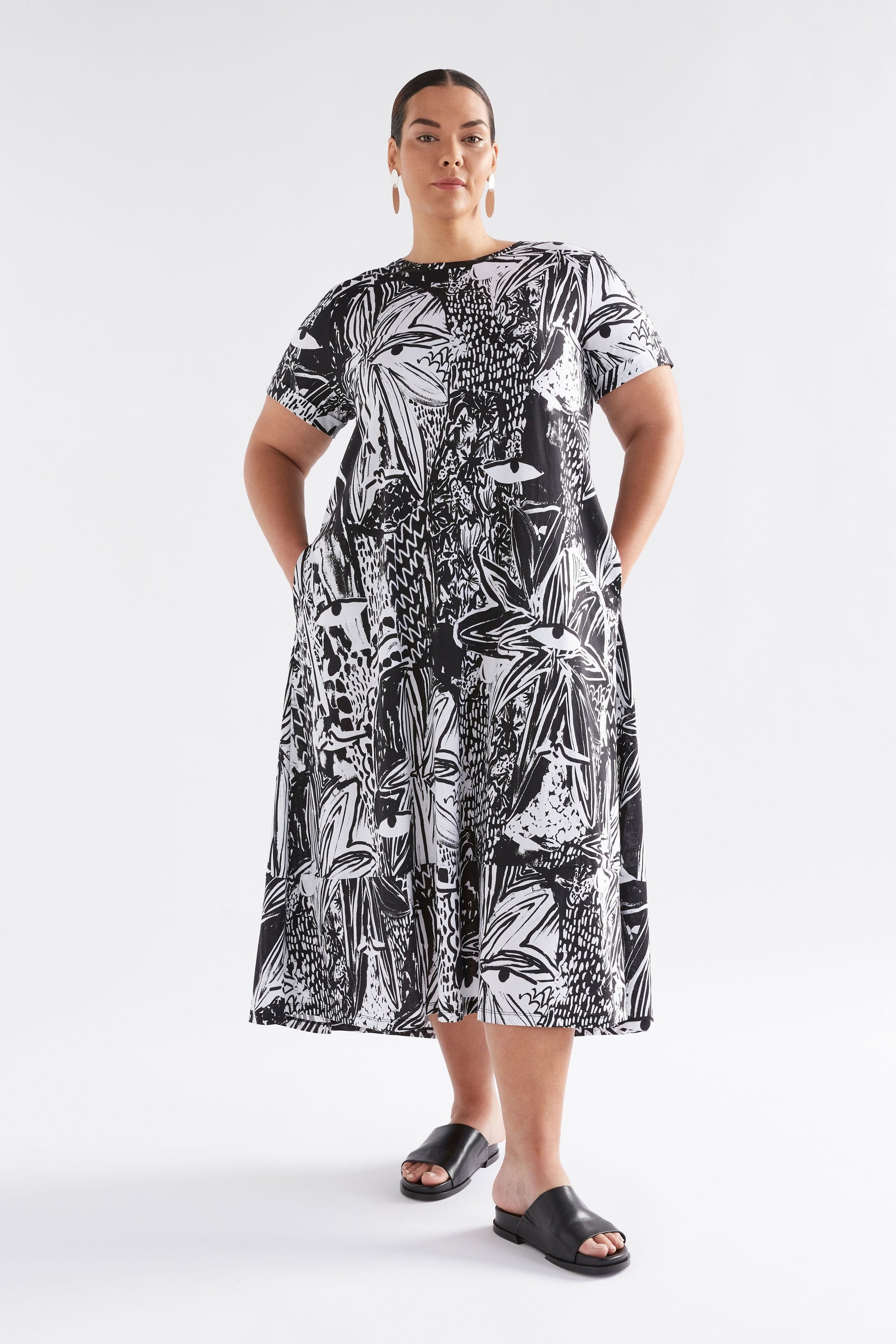 ELK Haki Dress Tropea – Wanda Harland
