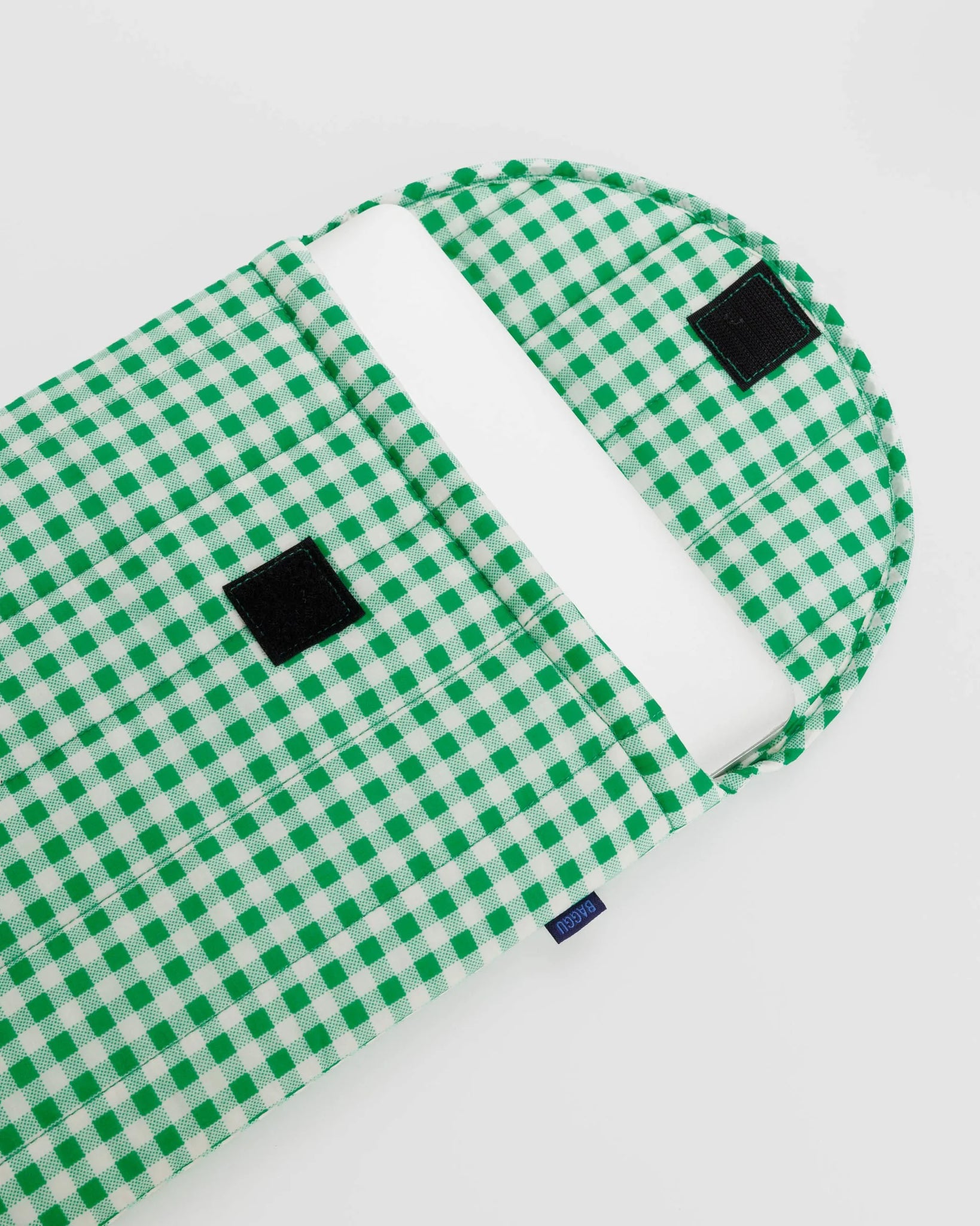 Baggu Puffy Laptop Sleeve 16" - Green Gingham