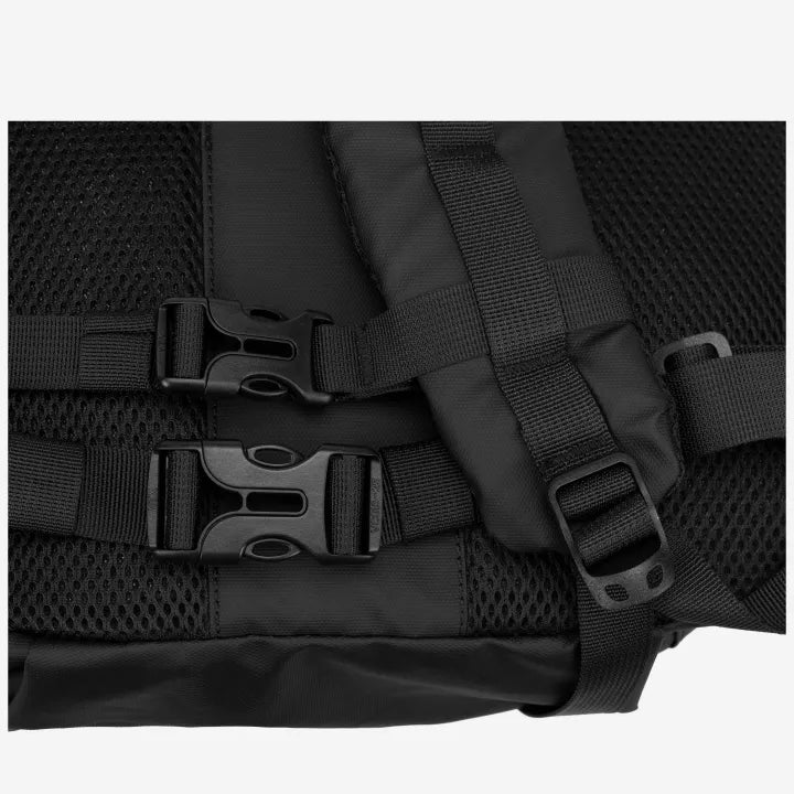 Elliker Dayle Roll Top Backpack 21/25L - Black