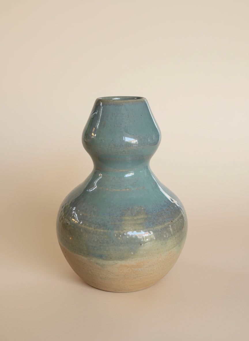 Glen Barris Bud Vase - Morticia