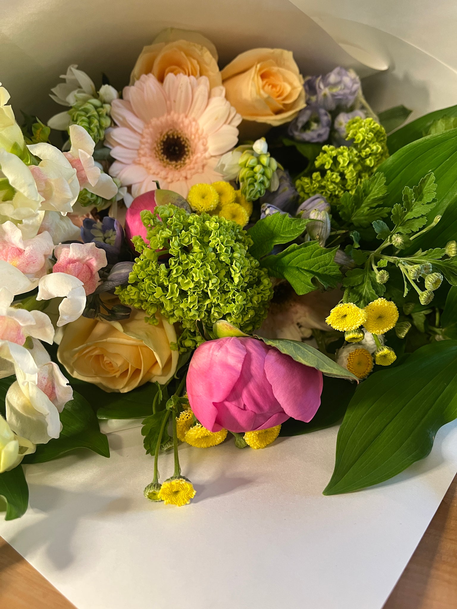 Seasonal bunch of fresh flowers - Bright Spring