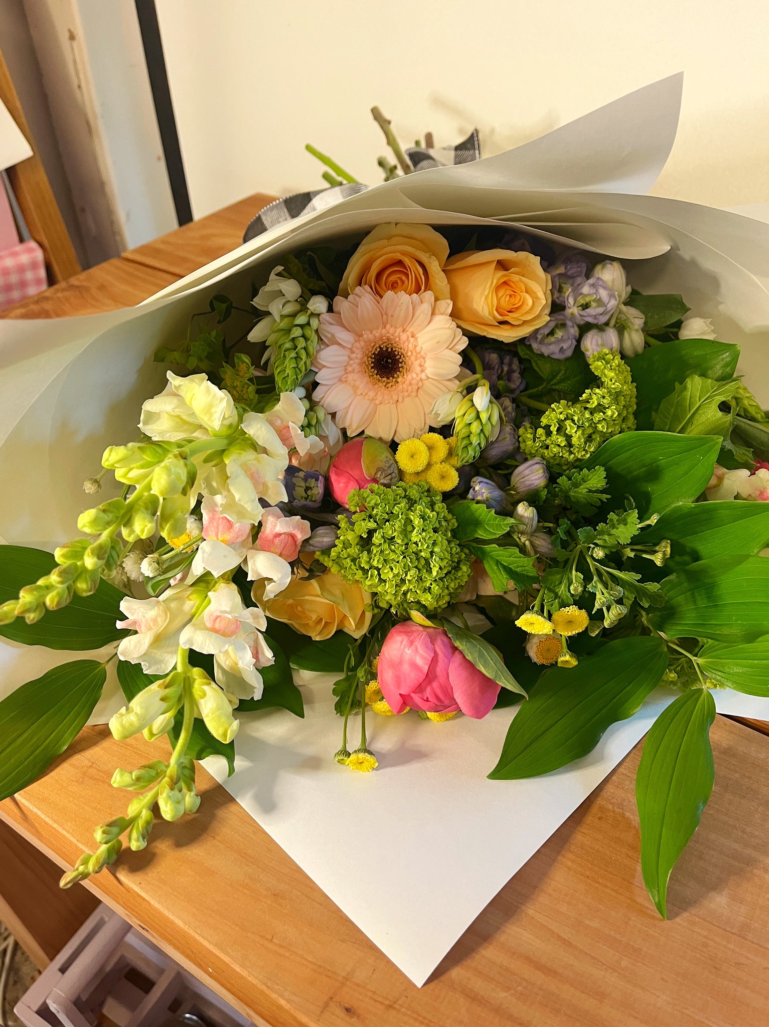 Seasonal bunch of fresh flowers - Bright Spring